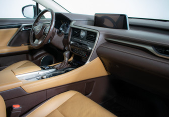 Подержанный автомобиль Lexus RX 2018 года (9 фото)
