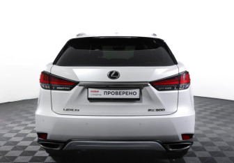 Подержанный автомобиль Lexus RX 2020 года (6 фото)