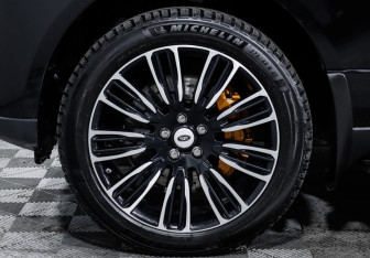 Подержанный автомобиль Land Rover Range Rover 2018 года (15 фото)