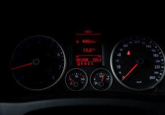 Подержанный автомобиль Volkswagen Tiguan 2009 года (11 фото)