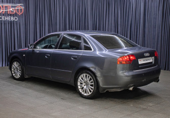 Подержанный автомобиль Audi A4 Sedan 2005 года (7 фото)