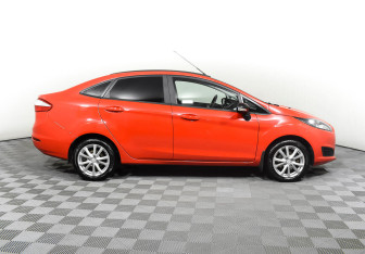 Подержанный автомобиль Ford Fiesta Sedan 2016 года (4 фото)