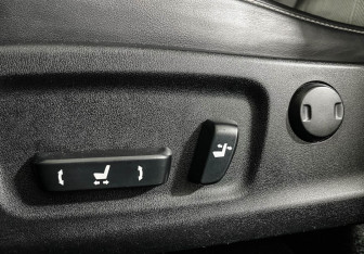 Подержанный автомобиль Lexus RX 2017 года (15 фото)