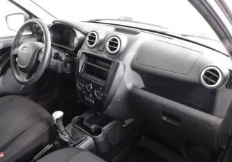 Подержанный автомобиль LADA (ВАЗ) Granta Liftback 2015 года (6 фото)