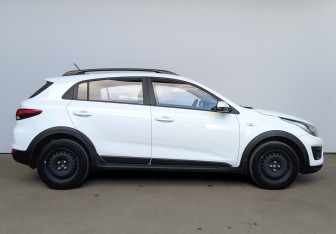 Подержанный автомобиль Kia Rio Hatchback 2018 года (4 фото)