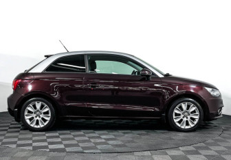 Подержанный автомобиль Audi A1 2012 года (4 фото)