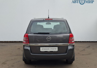 Подержанный автомобиль Opel Zafira Compactvan 2012 года (6 фото)