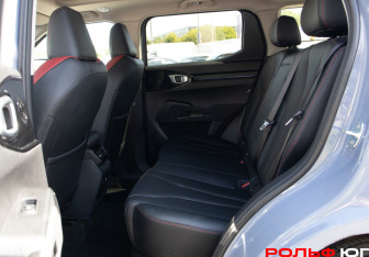 Подержанный автомобиль Haval H3 2024 года (8 фото)