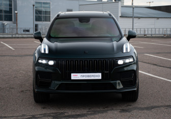 Подержанный автомобиль Lynk&Co 09 2024 года (2 фото)