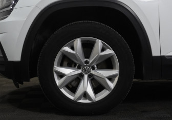 Подержанный автомобиль Volkswagen Teramont 2018 года (25 фото)