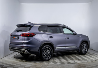 Подержанный автомобиль Chery Tiggo 8 Pro 2023 года (5 фото)