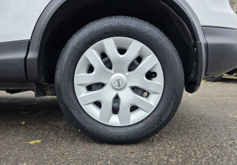 Подержанный автомобиль Nissan Qashqai 2016 года (16 фото)