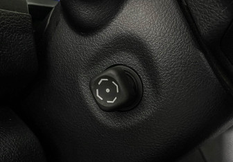 Подержанный автомобиль Toyota Camry Sedan 2017 года (17 фото)