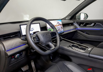Подержанный автомобиль Chery Tiggo 9 2024 года (15 фото)