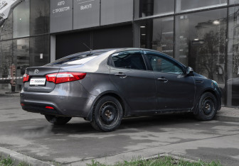 Подержанный автомобиль Kia Rio Sedan 2012 года (5 фото)