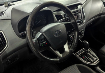 Подержанный автомобиль Hyundai Creta 2018 года (10 фото)