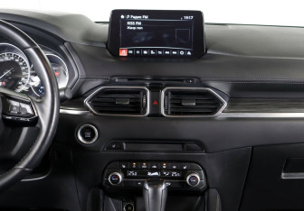 Подержанный автомобиль Mazda CX-5 2022 года (11 фото)