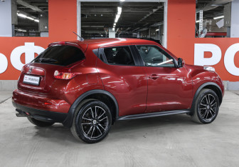 Подержанный автомобиль Nissan Juke 2012 года (5 фото)
