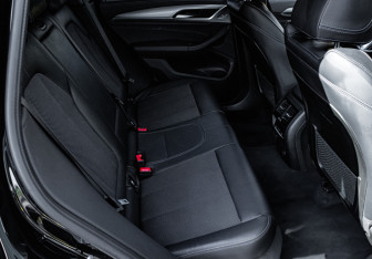 Подержанный автомобиль BMW X3 2018 года (8 фото)