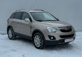 Подержанный автомобиль Opel Antara 2012 года (3 фото)