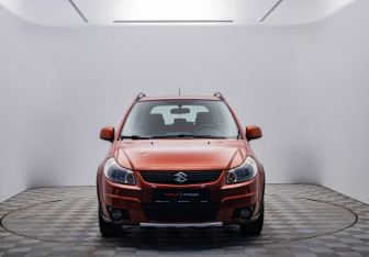 Подержанный автомобиль Suzuki SX4 Hatchback 2010 года (2 фото)