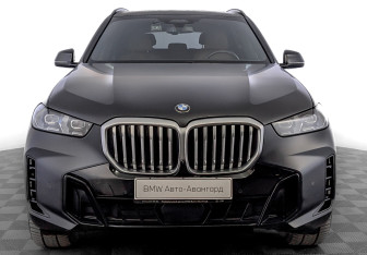 Подержанный автомобиль BMW X5 2024 года (2 фото)
