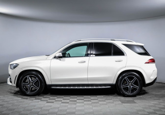Подержанный автомобиль Mercedes-Benz GLE 2020 года (8 фото)