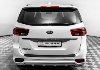 Подержанный автомобиль Kia Carnival 2019 года (6 фото)