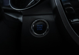 Подержанный автомобиль Toyota Camry Sedan 2021 года (12 фото)