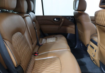 Подержанный автомобиль Infiniti QX80 2018 года (24 фото)