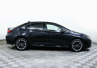 Подержанный автомобиль Toyota Corolla Sedan 2021 года (4 фото)