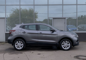 Подержанный автомобиль Nissan Qashqai 2021 года (5 фото)
