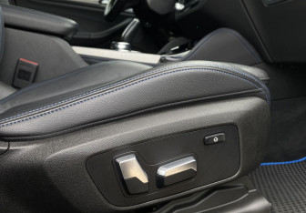 Подержанный автомобиль BMW X4 2018 года (28 фото)