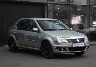 Подержанный автомобиль Renault Logan Sedan 2011 года (3 фото)