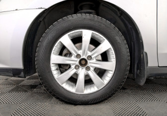 Подержанный автомобиль Nissan Almera Sedan 2013 года (18 фото)