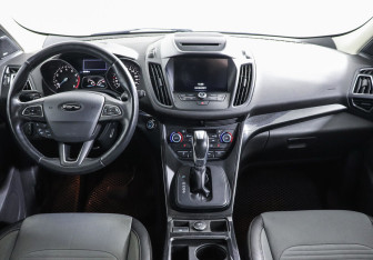 Подержанный автомобиль Ford Kuga 2017 года (7 фото)