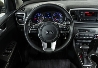 Подержанный автомобиль Kia Sportage 2019 года (10 фото)