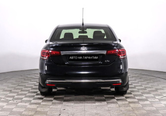 Подержанный автомобиль Citroen C4 Sedan 2017 года (4 фото)