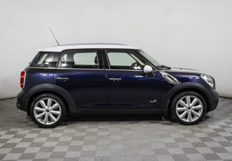 Подержанный автомобиль MINI Countryman 2013 года (4 фото)