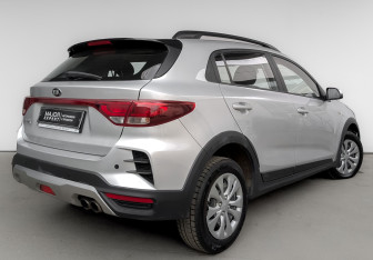 Подержанный автомобиль Kia Rio Hatchback 2021 года (5 фото)