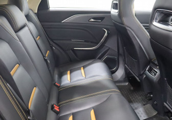 Подержанный автомобиль FAW Bestune T77 2022 года (25 фото)