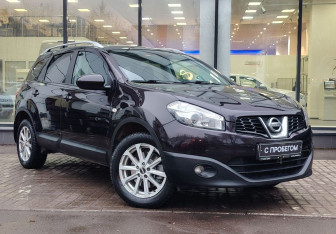 Подержанный автомобиль Nissan Qashqai+2 2011 года (3 фото)
