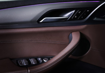 Подержанный автомобиль BMW X4 2018 года (18 фото)