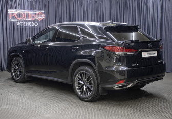 Подержанный автомобиль Lexus RX 2020 года (7 фото)
