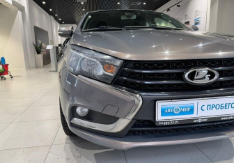 Подержанный автомобиль LADA (ВАЗ) Vesta Sedan 2018 года (9 фото)