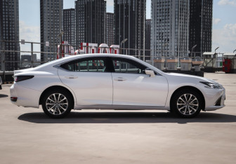Новый Lexus ES 2025 (4 фото)