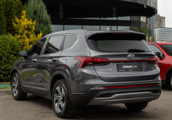 Подержанный автомобиль Hyundai Santa Fe 2020 года (5 фото)