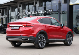 Подержанный автомобиль Geely Tugella 2022 года (5 фото)