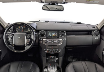 Подержанный автомобиль Land Rover Discovery 2016 года (14 фото)