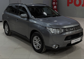 Подержанный автомобиль Mitsubishi Outlander 2012 года (1 фото)